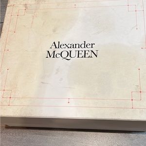 They are brand new. Ever been worn